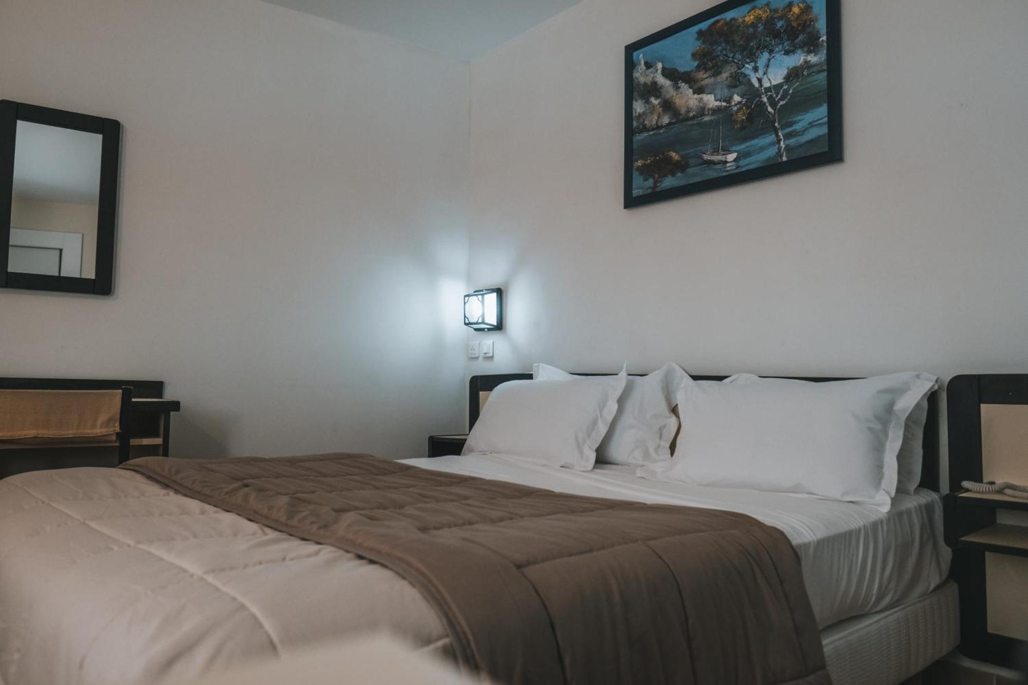 Hotel & Residence Le Subrini Porto  Zewnętrze zdjęcie